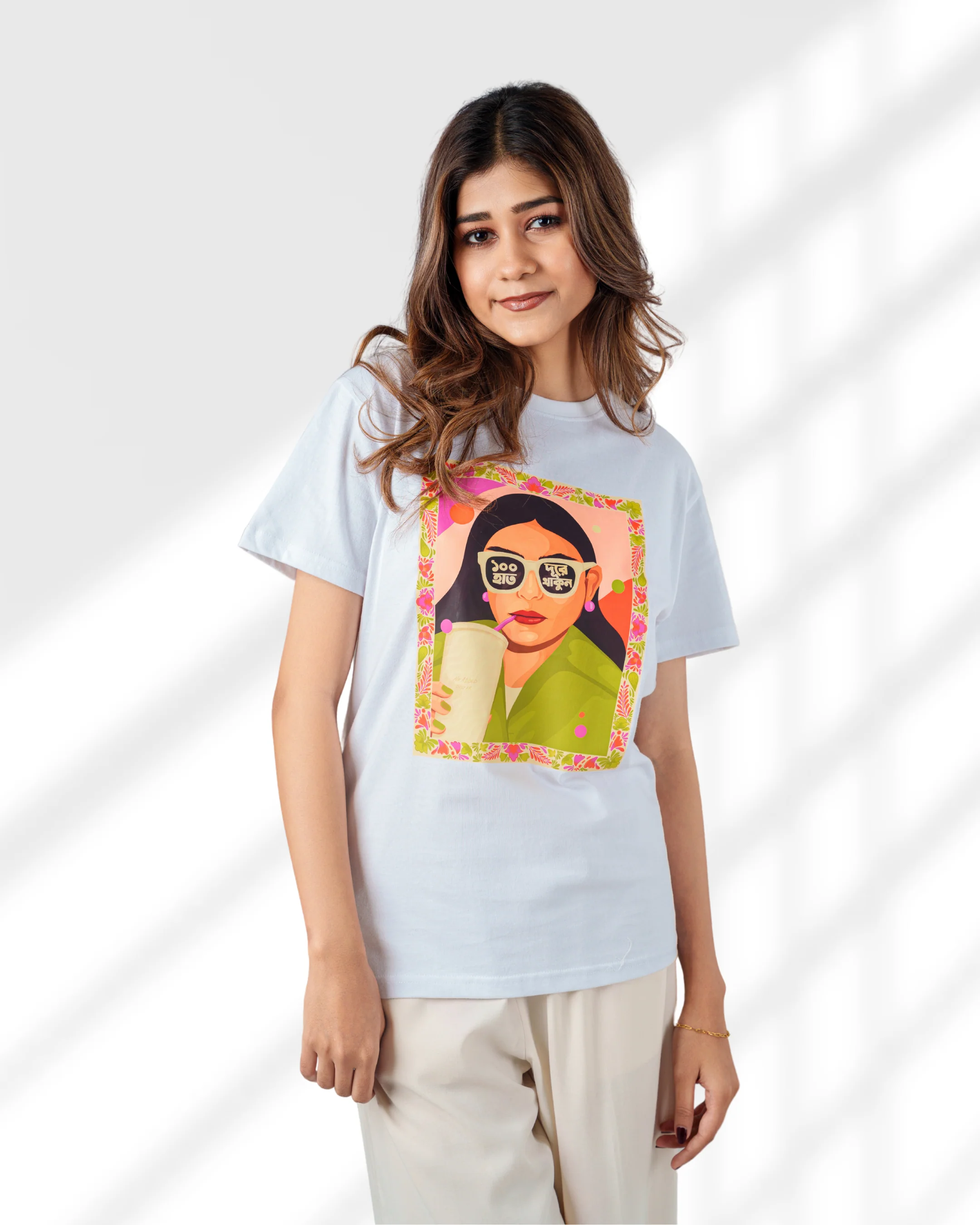 100 Haat Dure Thakun Graphic T-shirt - Image 3